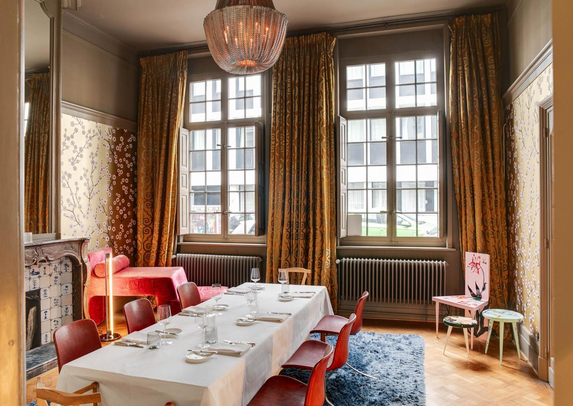 Small Luxury Hotel De Witte Lelie Amberes Exterior foto